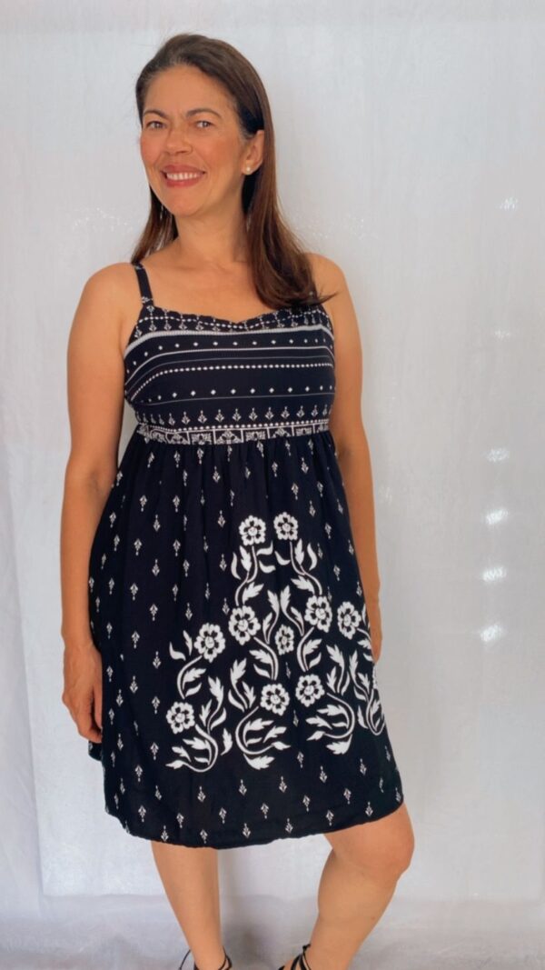 Vestido Curto Rodado - Image 3