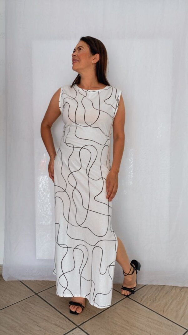 Vestido Longo em Malha com Fenda nas Laterais