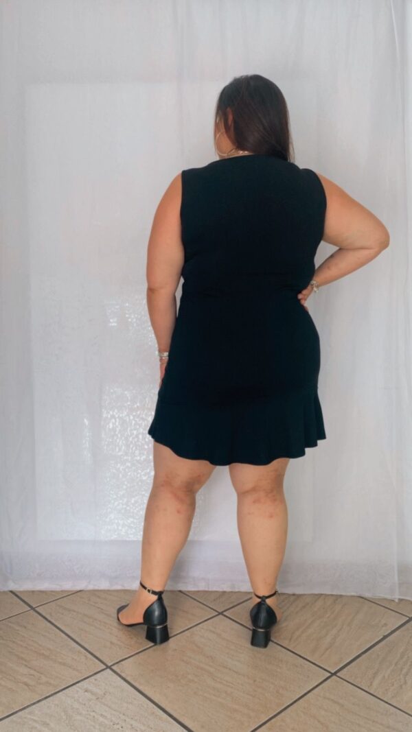 Vestido Curto Preto Plus - Image 2