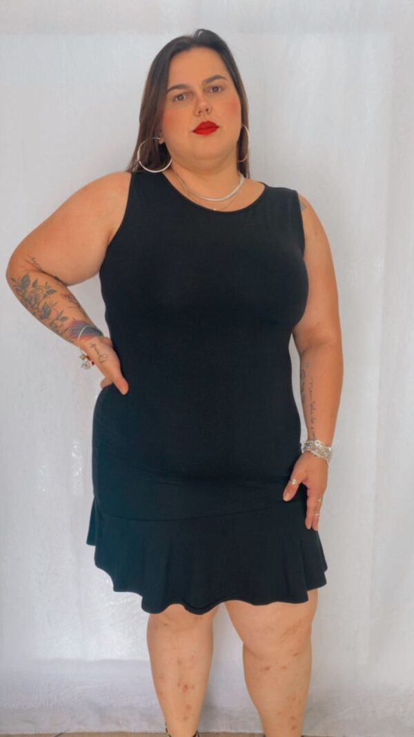 Vestido Curto Preto Plus