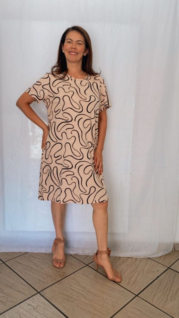 Vestido Básico Malha Manga Curto