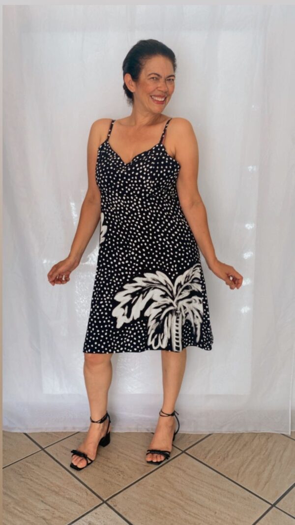 Vestido Viscose Estampa Preto Palmeira