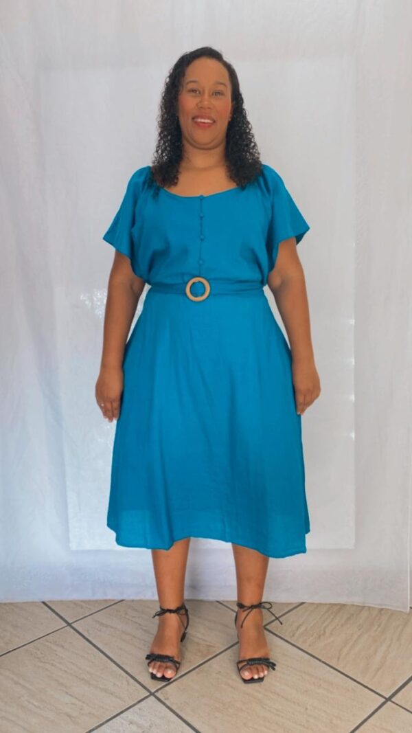 Vestido Midi Plus c/ Abotoamento