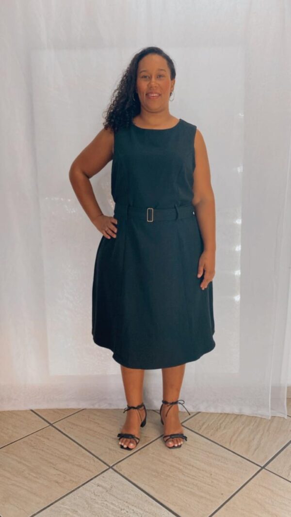 Vestido Midi Cinturado Preto