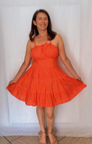 Vestido curto Evase